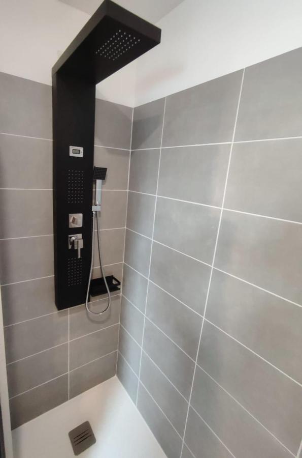 A L'Ombre Des Bois, Chambre Double Confort Neung-sur-Beuvron Exteriör bild